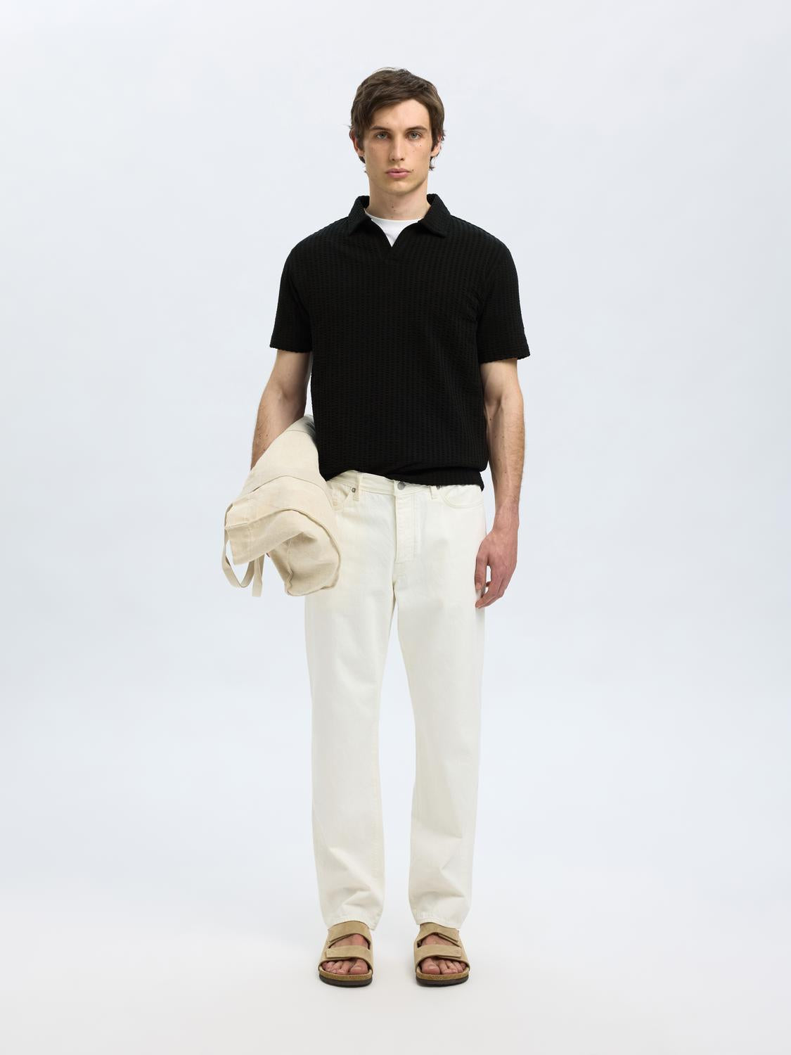 model_shot-front_full